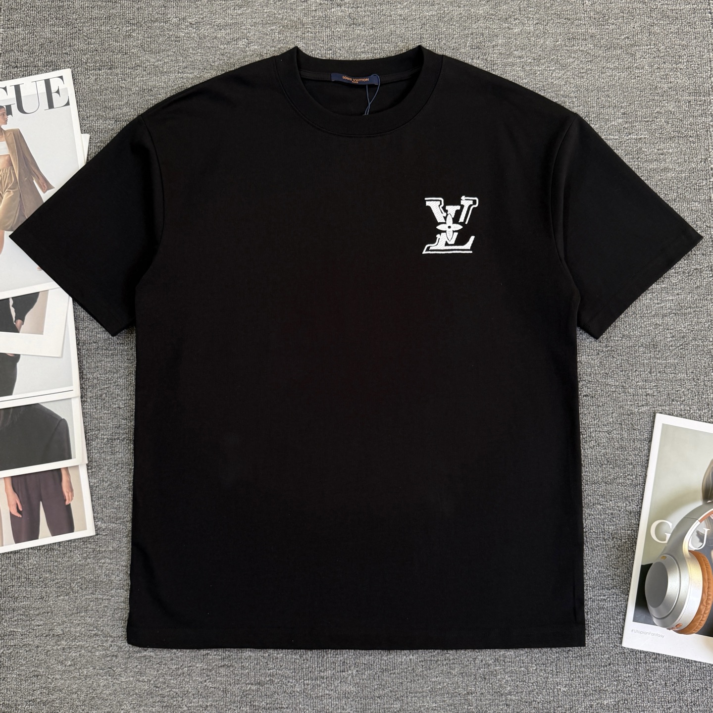 P85 A792 (Llegó el mismo día, disponible en stock) Louis Vuitton/Louis Vuitton Camiseta de manga corta con cuello redon…