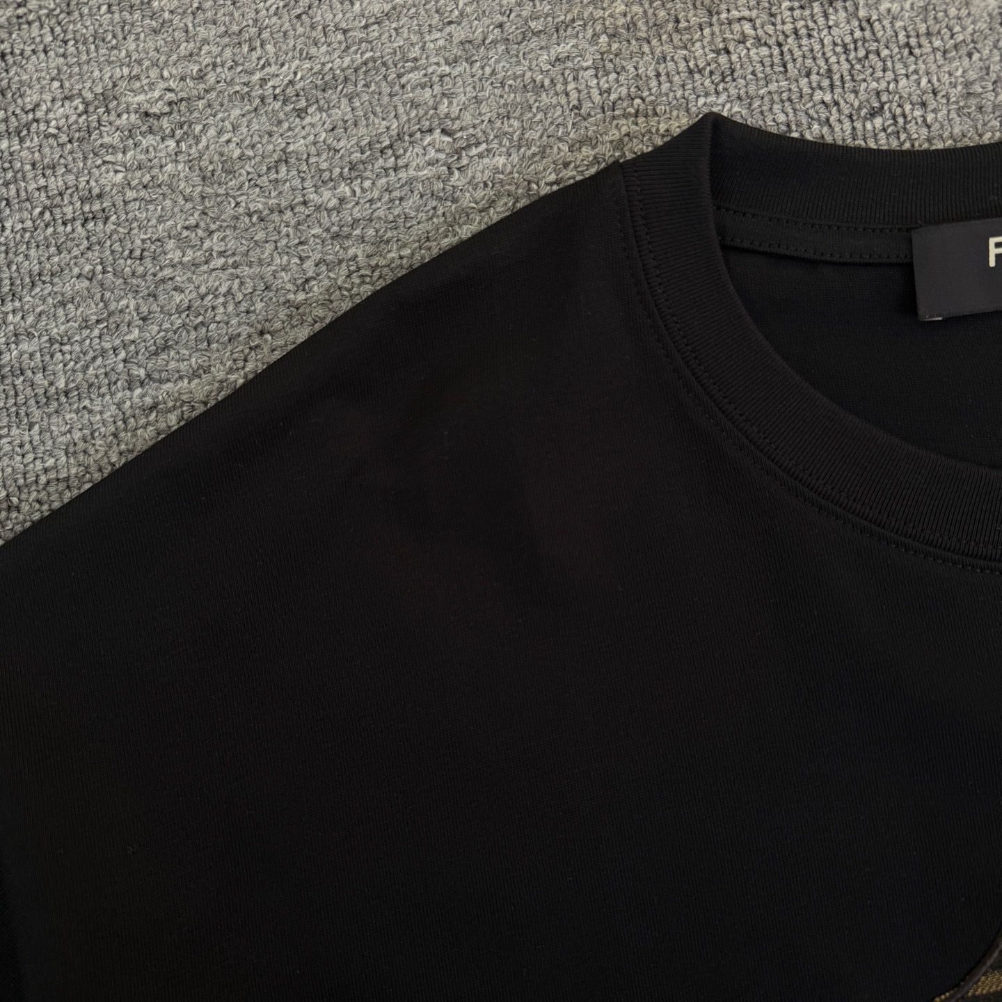 Fendi FENDI/芬迪 高品质320克圆领短袖T恤