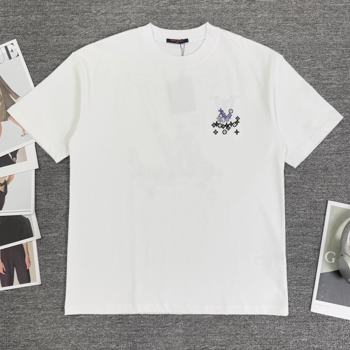 P95 A807 (Llegó el mismo día, disponible en stock) Louis Vuitton/Louis Vuitton Camiseta de manga corta con cuello redon…