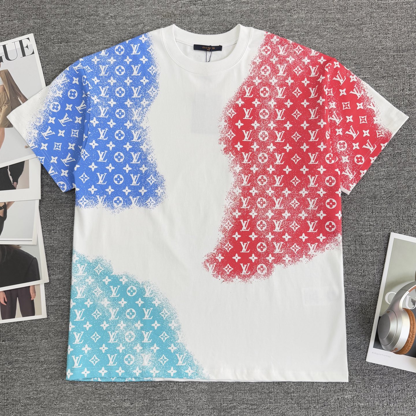 P95 A834 (Llegó el mismo día, disponible en stock) Louis Vuitton/Louis Vuitton Camiseta de manga corta con cuello redon…