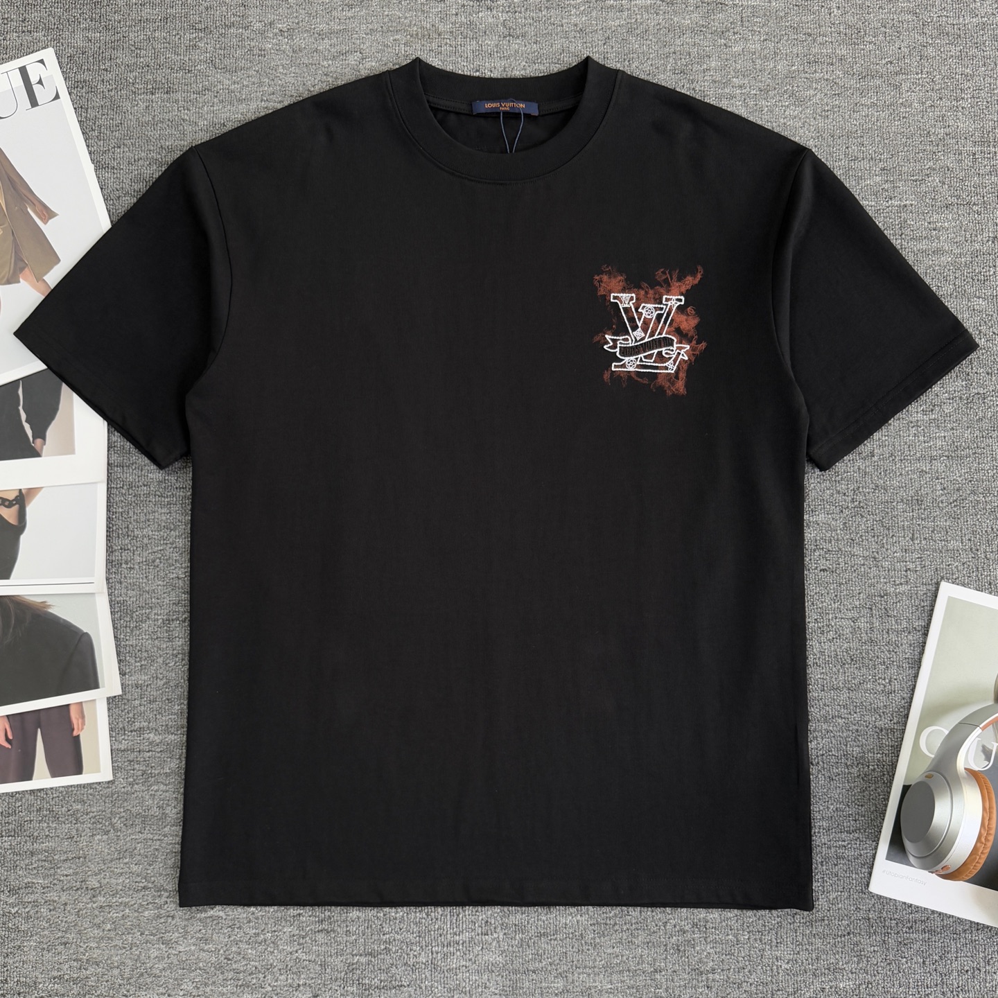 P95 A837 (Llegó el mismo día, disponible en stock) Louis Vuitton/Louis Vuitton Camiseta de manga corta con cuello redon…