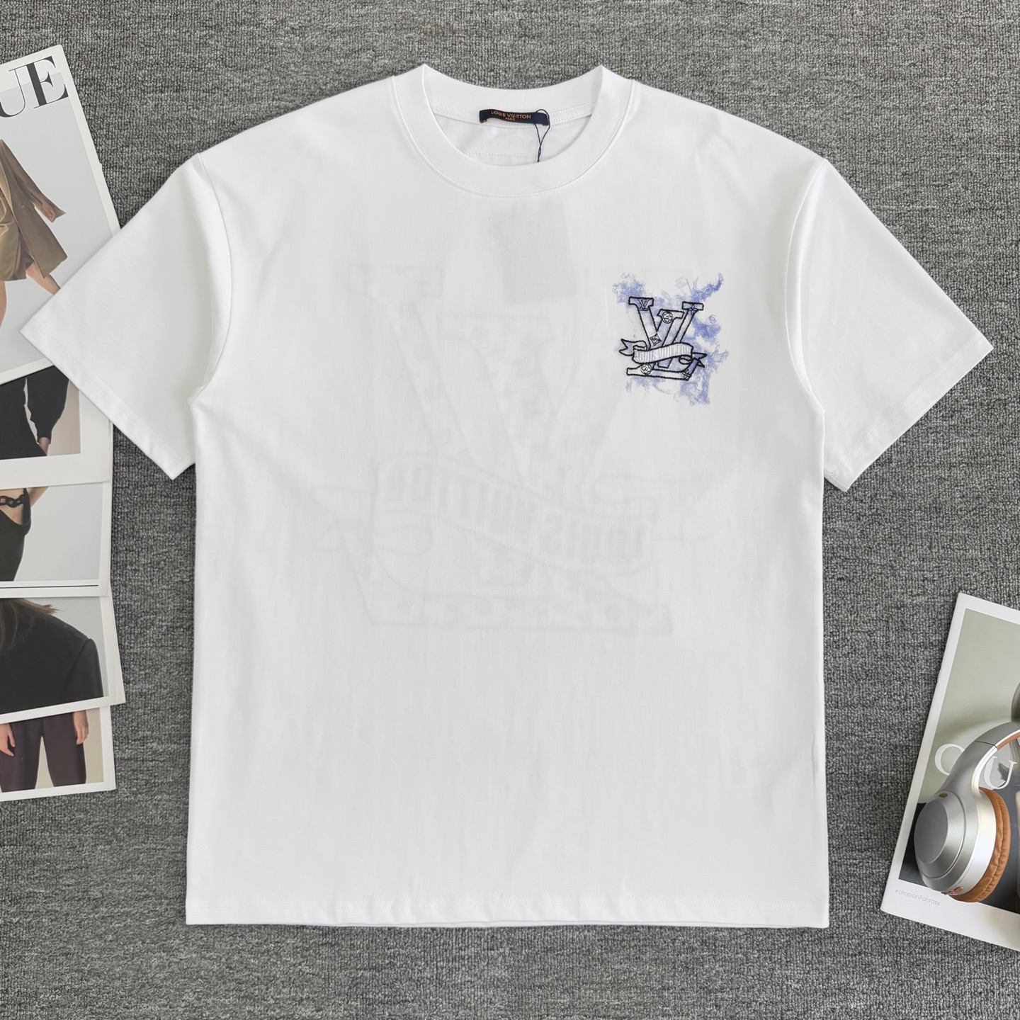 P95 A838 (Llegó el mismo día, disponible en stock) Louis Vuitton/Louis Vuitton Camiseta de manga corta con cuello redon…