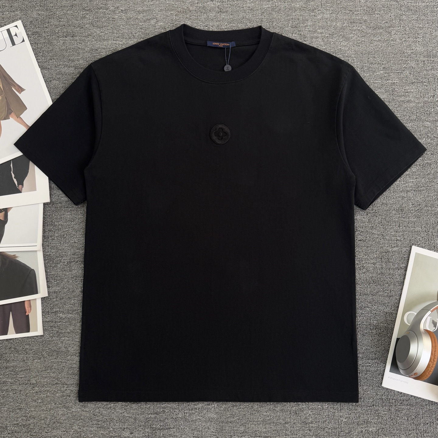 P95 A839 (Llegó el mismo día, disponible en stock) Louis Vuitton/Louis Vuitton Camiseta de manga corta con cuello redon…