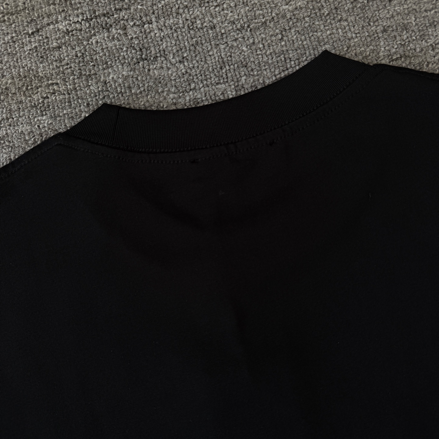 Fendi FENDI/芬迪 高品质320克圆领短袖T恤