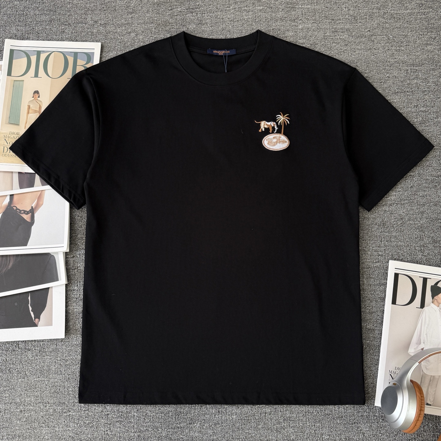P90 A898 (Llegó el mismo día, disponible en stock) Louis Vuitton/Louis Vuitton Camiseta de manga corta con cuello redon…