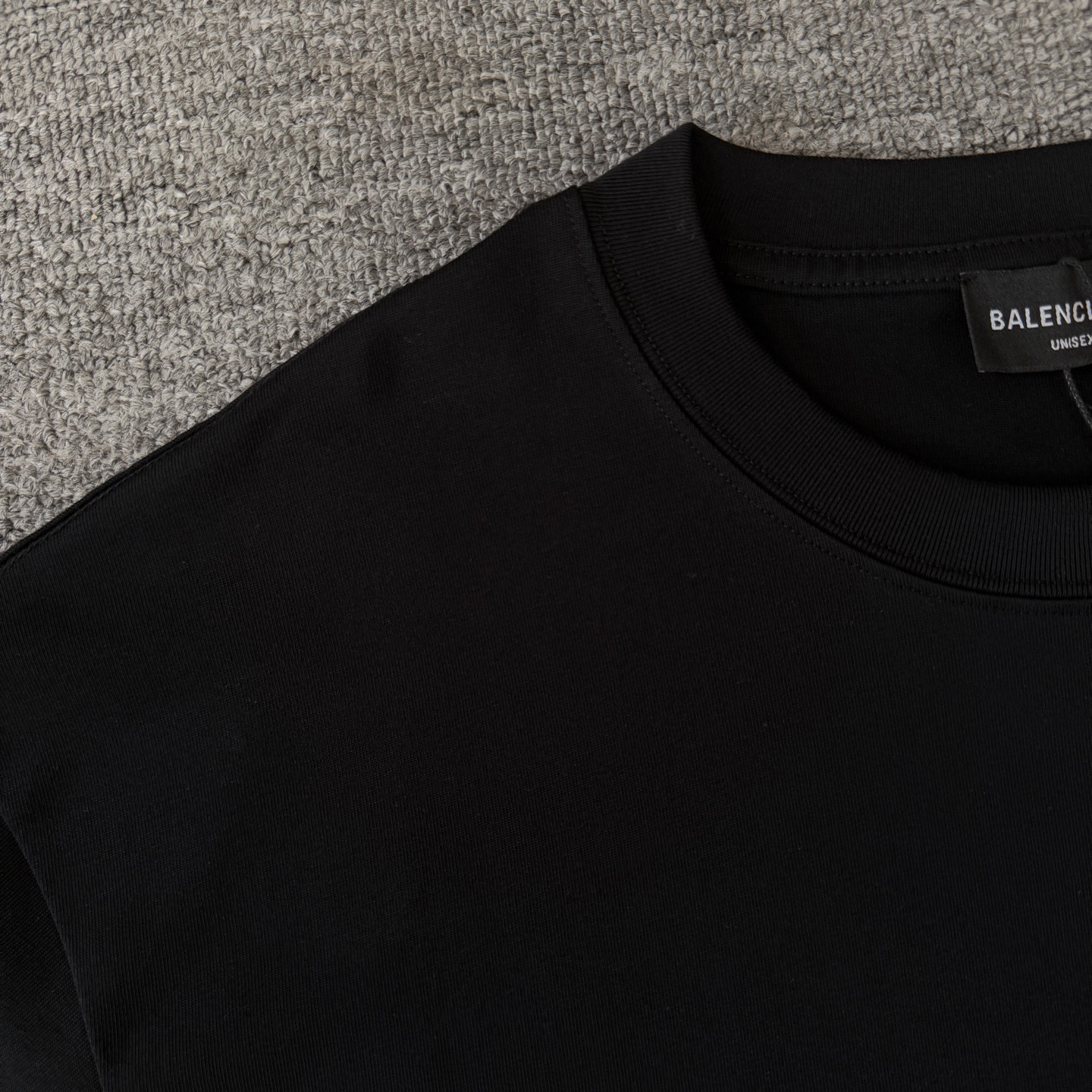 Balenciaga BALENCIAGA/巴黎世家 高品质320克圆领短袖T恤 品牌 胸前刺绣口袋袖子刺绣字母LOGO