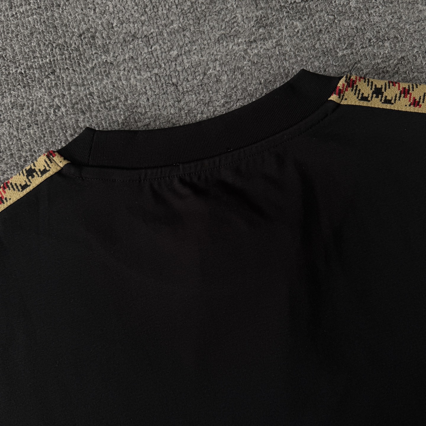 Burberry BURBERRY/巴宝莉 高品质320克圆领短袖T恤