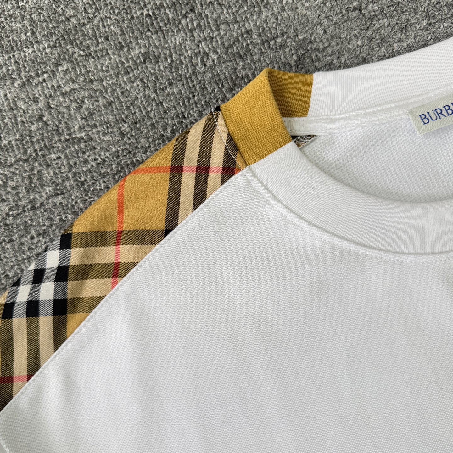 Burberry BURBERRY/巴宝莉 高品质320克圆领短袖T恤