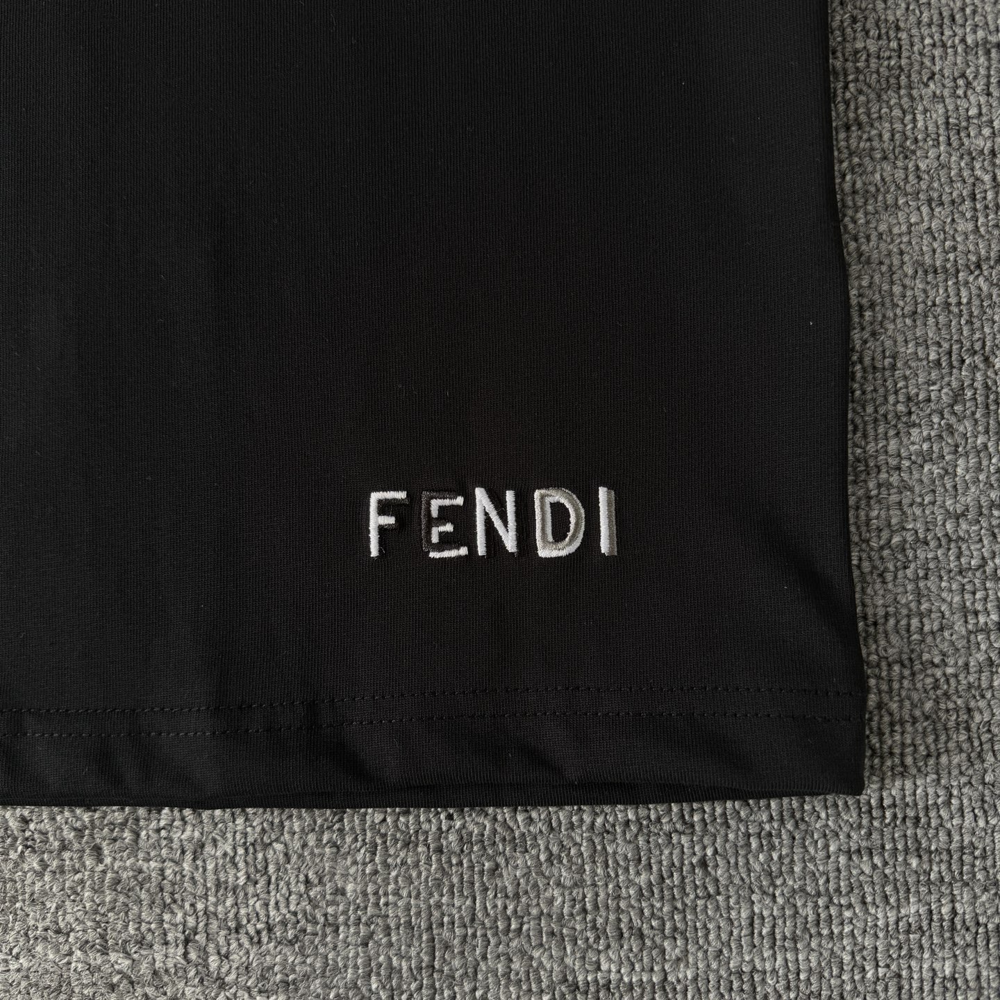 Fendi FENDI/芬迪 高品质320克圆领短袖T恤