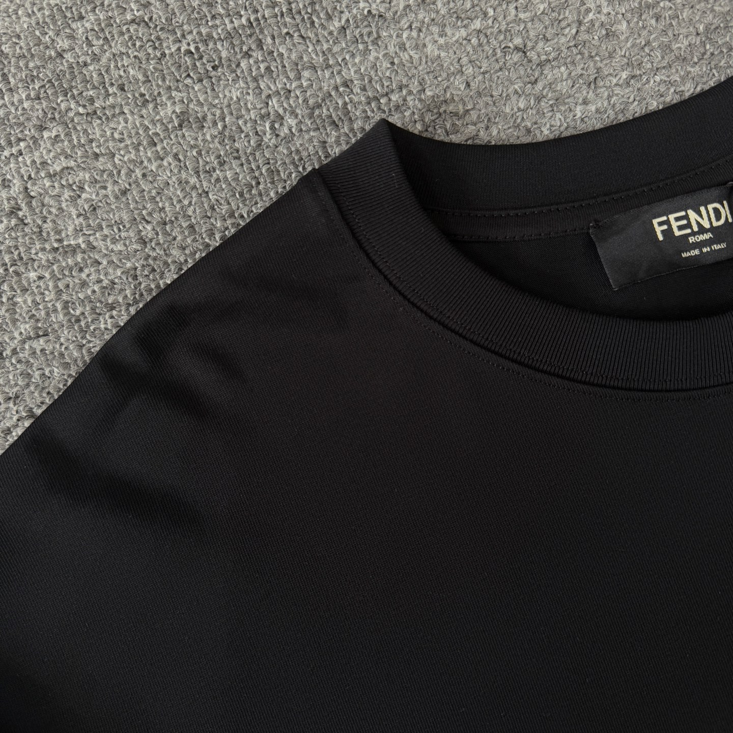 Fendi FENDI/芬迪 高品质320克圆领短袖T恤