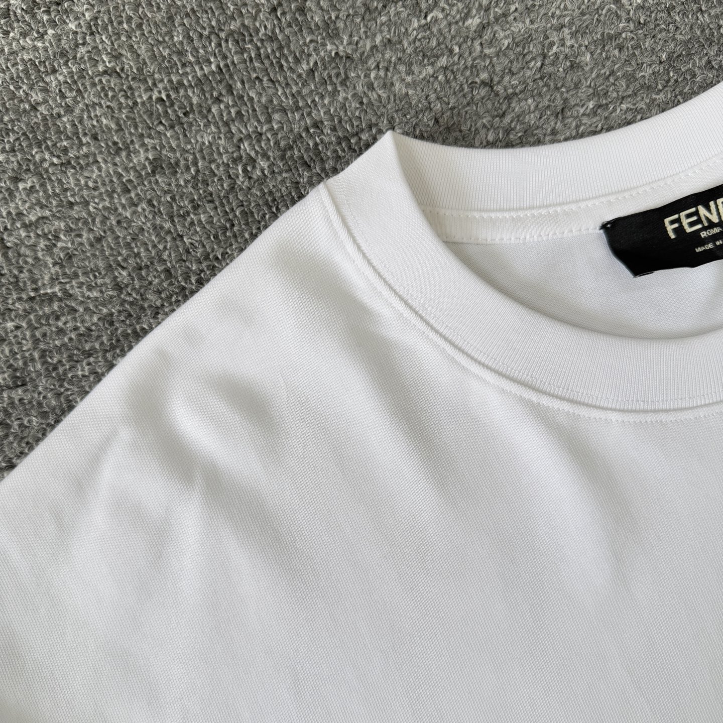 Fendi FENDI/芬迪 高品质320克圆领短袖T恤