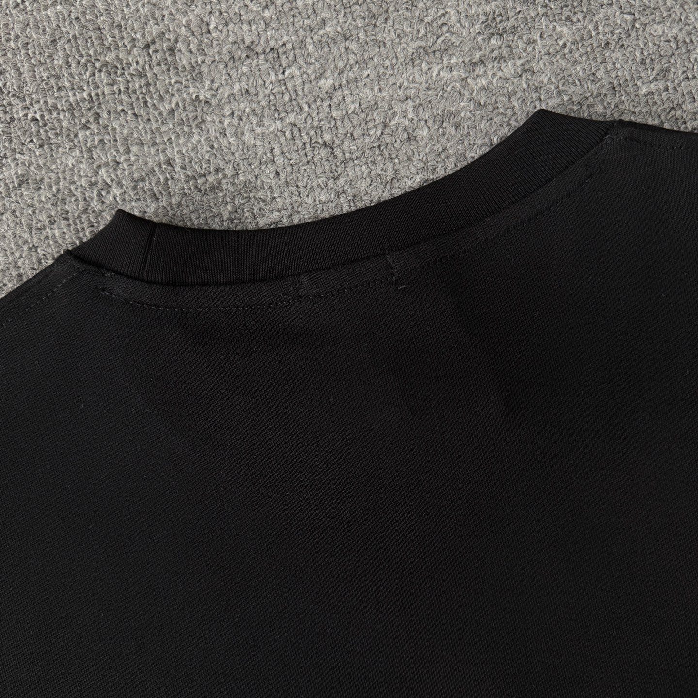 Burberry Burberry巴宝莉 2026ss夏季新品 骑士战马绣花短袖，解锁高阶