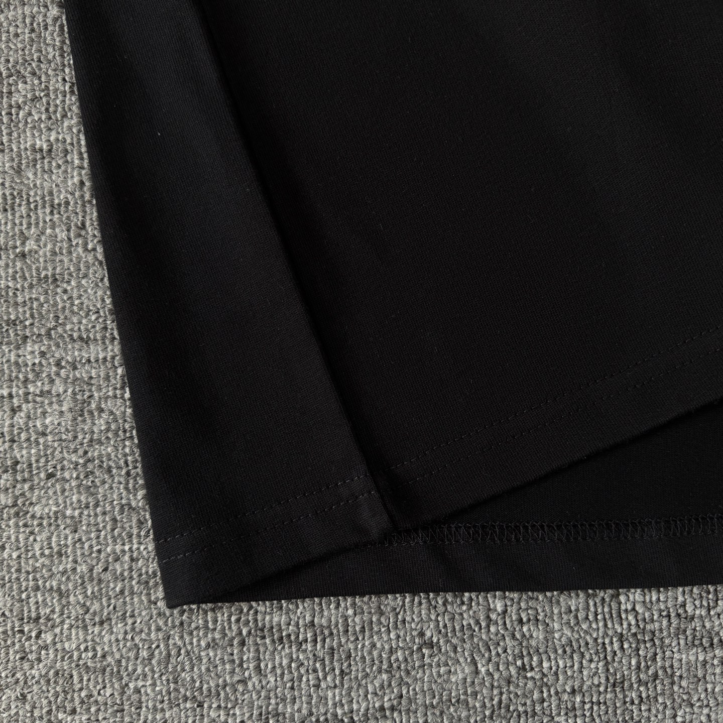 Burberry Burberry巴宝莉 2026ss夏季新品 骑士战马绣花短袖，解锁高阶