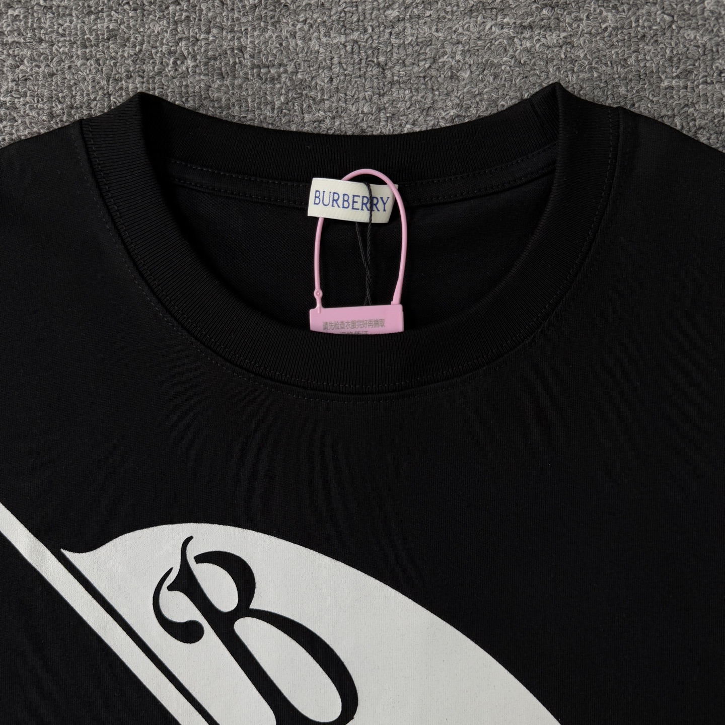 Burberry Burberry巴宝莉2026新款 战马印花圆领T恤短袖