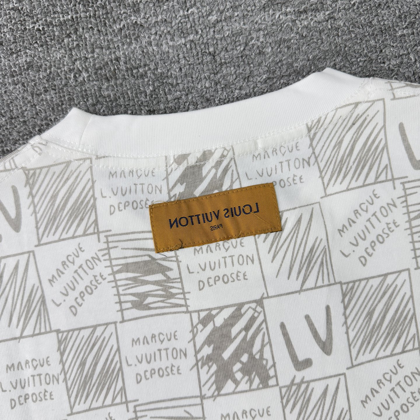 Louis Vuitton LOUIS VUITTON/路易威登LV 2026新款 棋盘格印花短袖圆领T恤