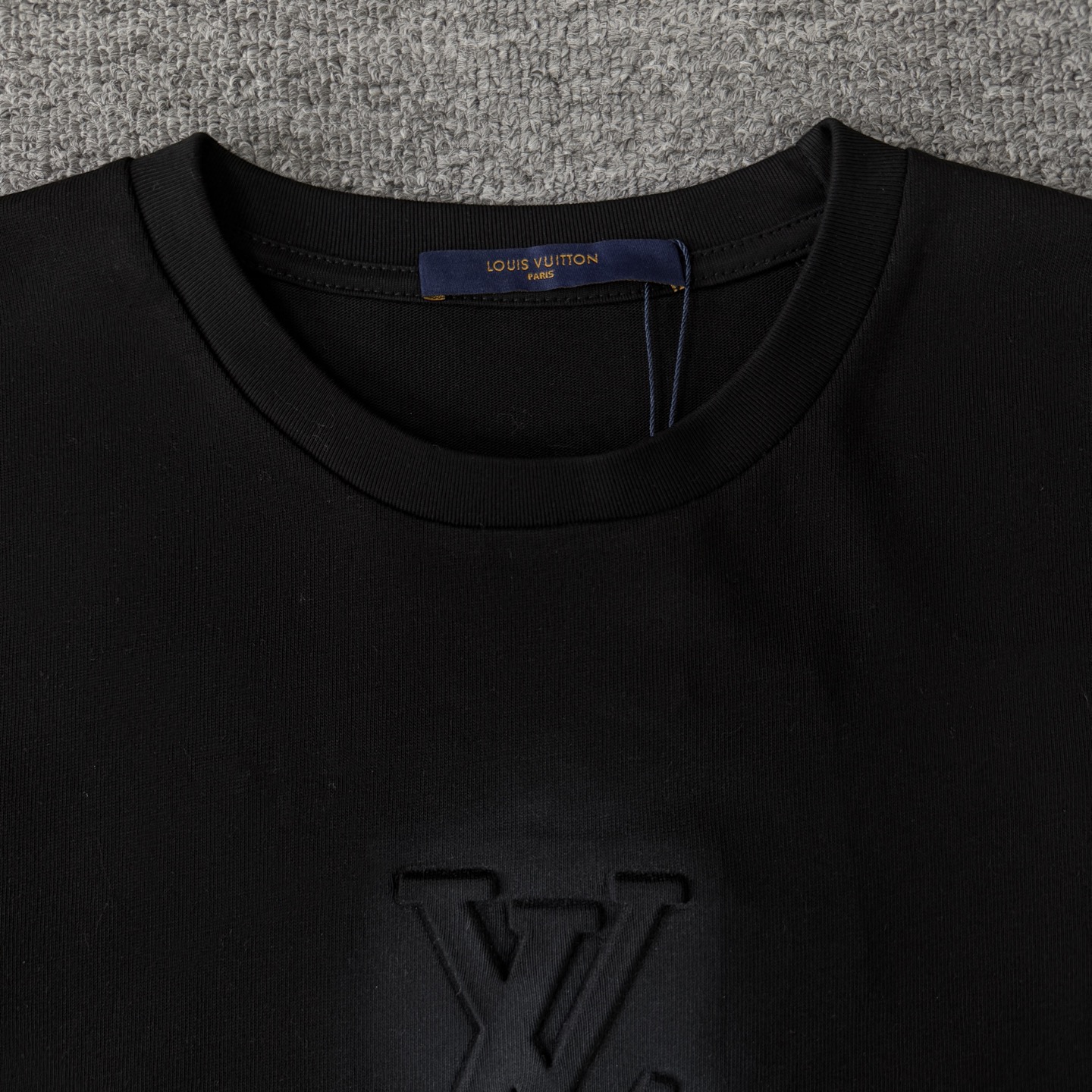 Louis Vuitton LOUIS VUITTON/路易威登LV 2025夏季新款重工高品质老花浮雕喷墨圆领短袖T恤
