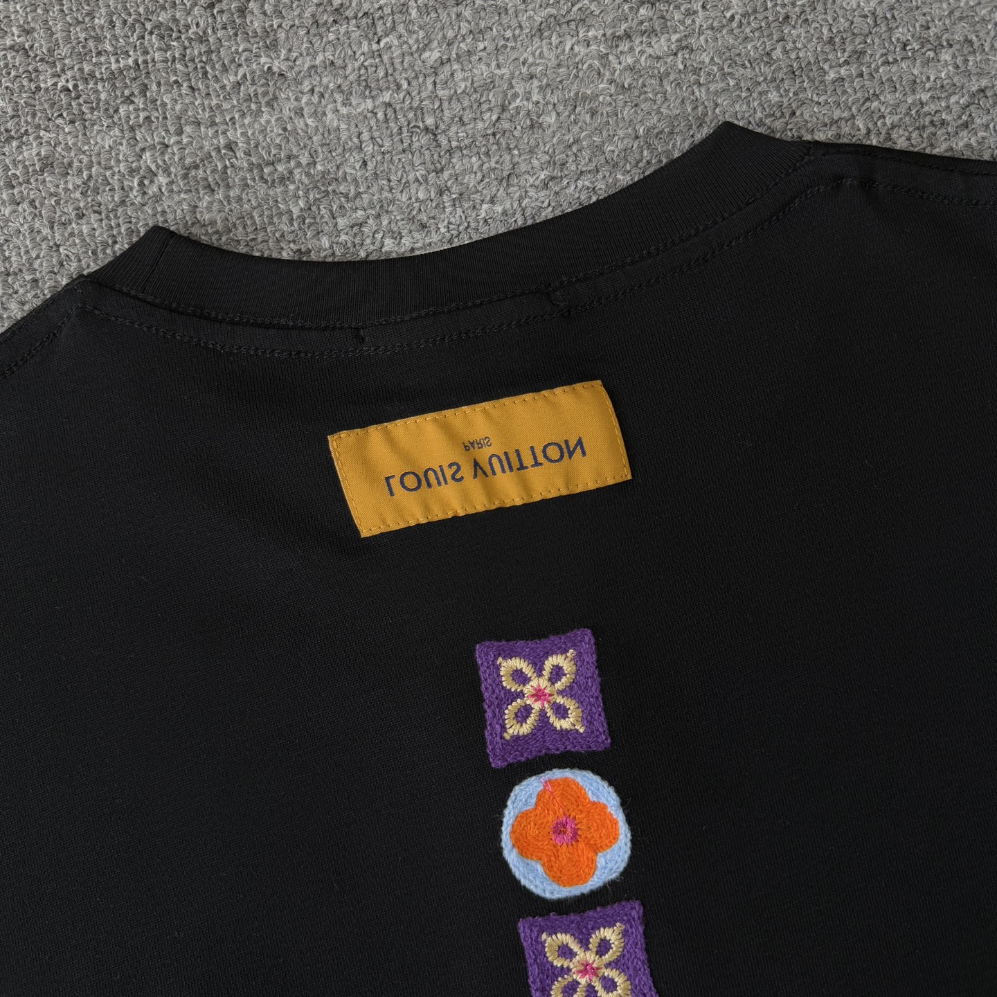 Louis Vuitton LOUIS VUITTON/路易威登LV 新款多巴胺logo刺绣款短袖圆领T恤