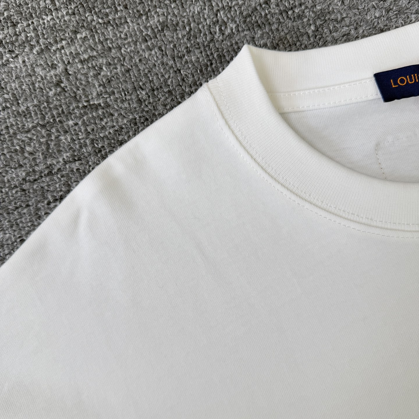 Louis Vuitton LOUIS VUITTON/路易威登LV 新款多巴胺logo刺绣款短袖圆领T恤