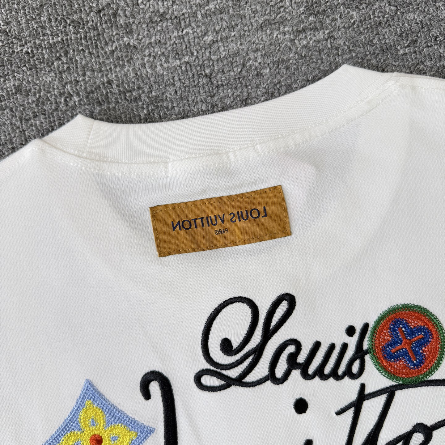 Louis Vuitton LOUIS VUITTON/路易威登LV 25ss前后刺绣花卉字母圆领短袖T恤