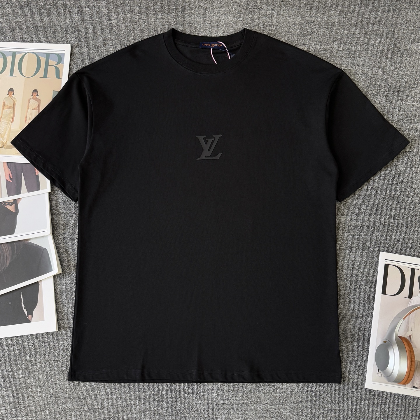 Louis Vuitton LOUIS VUITTON/路易威登LV 25ss新款 logo 字母硅胶压花款短袖圆领T恤
