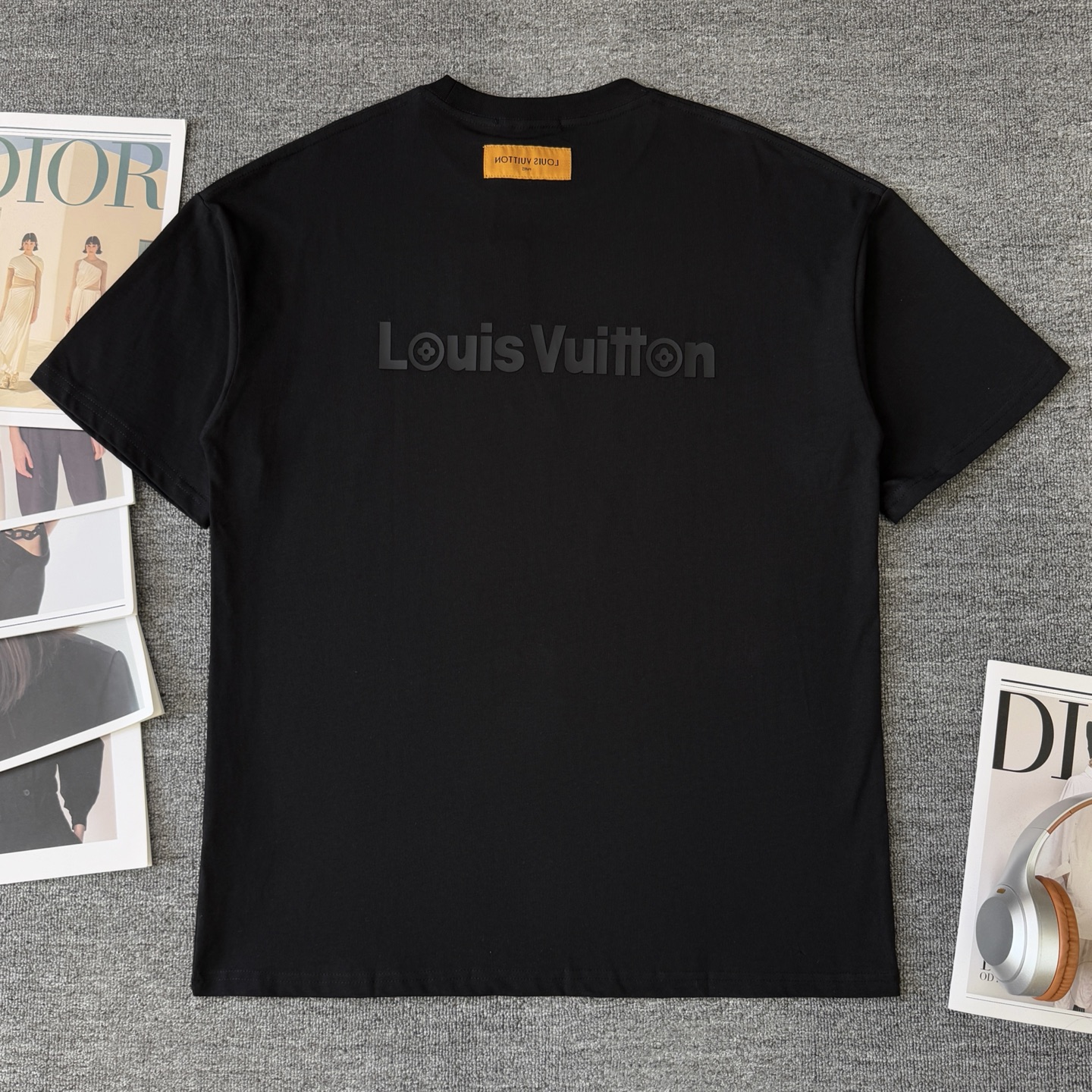 Louis Vuitton LOUIS VUITTON/路易威登LV 25ss新款 logo 字母硅胶压花款短袖圆领T恤
