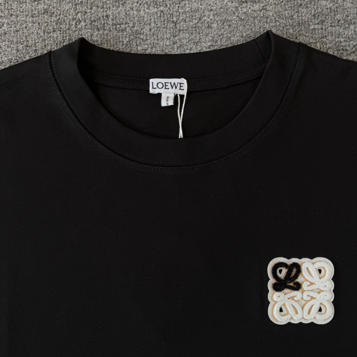 Loewe 罗意威L0EWE 款极简纯色logo刺绣圆领短袖T恤