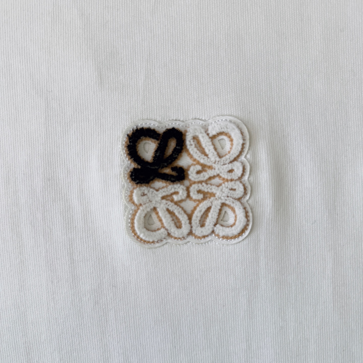 Loewe 罗意威L0EWE 款极简纯色logo刺绣圆领短袖T恤