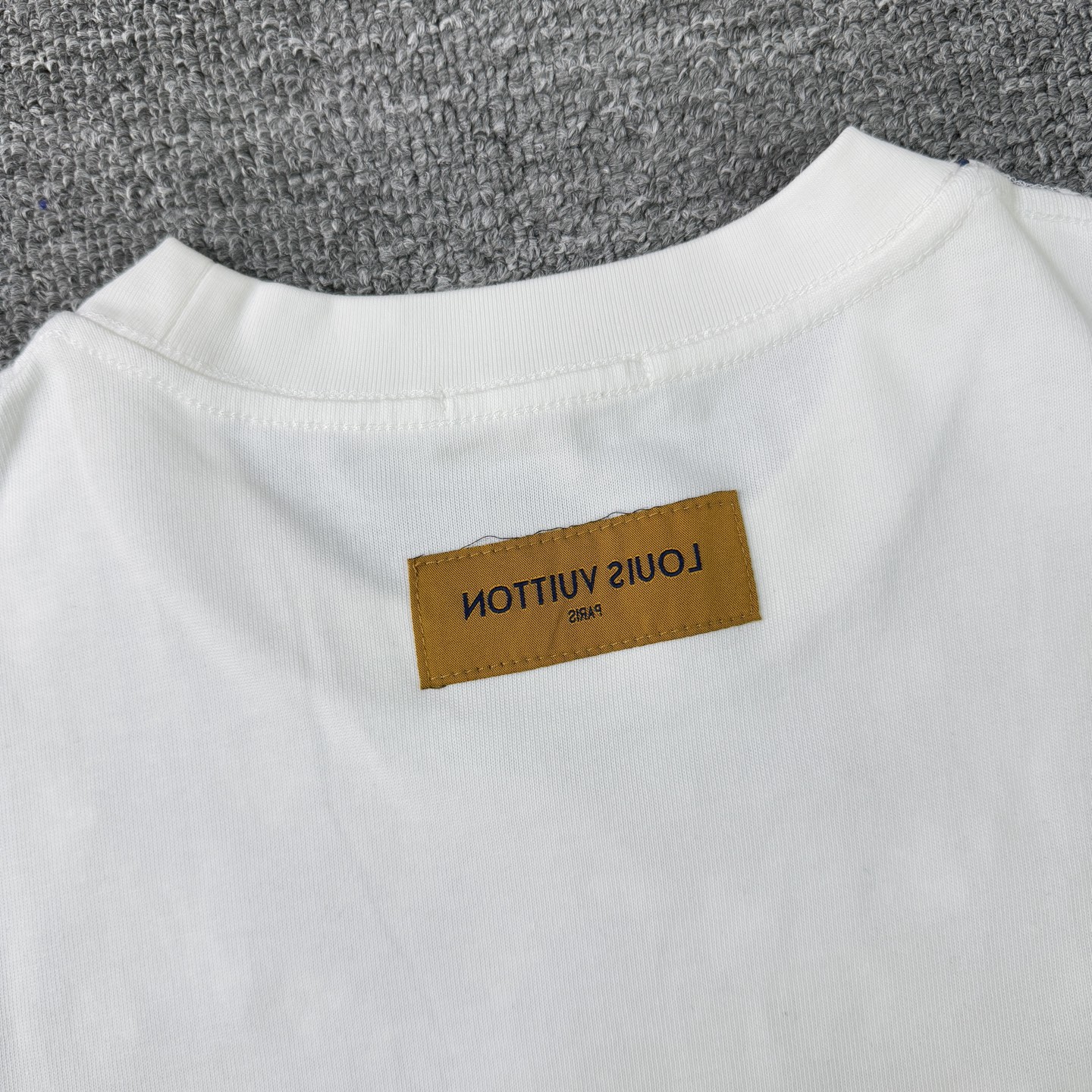 Louis Vuitton LOUIS VUITTON/路易威登LV 新款 老花满印云肩拼接短袖圆领T恤