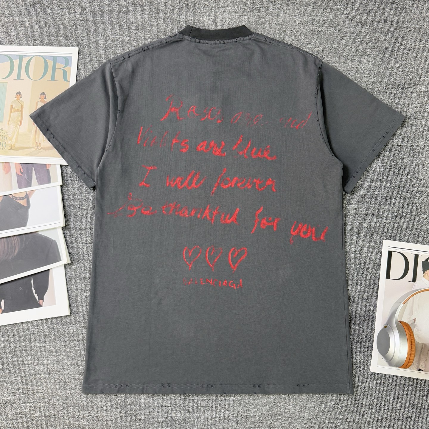 Balenciaga Balenciaga巴黎世家 情人节限定T恤，谁穿谁心动