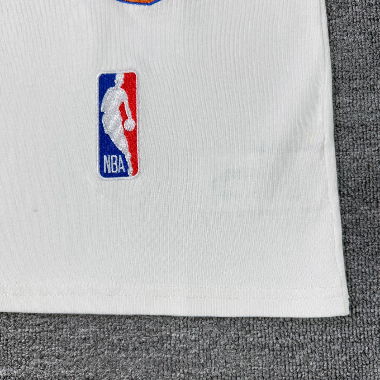 Louis Vuitton lv路易威登LOUIS VUITTON 驴家1v 联名nba刺绣满身图案字母半袖T恤短袖