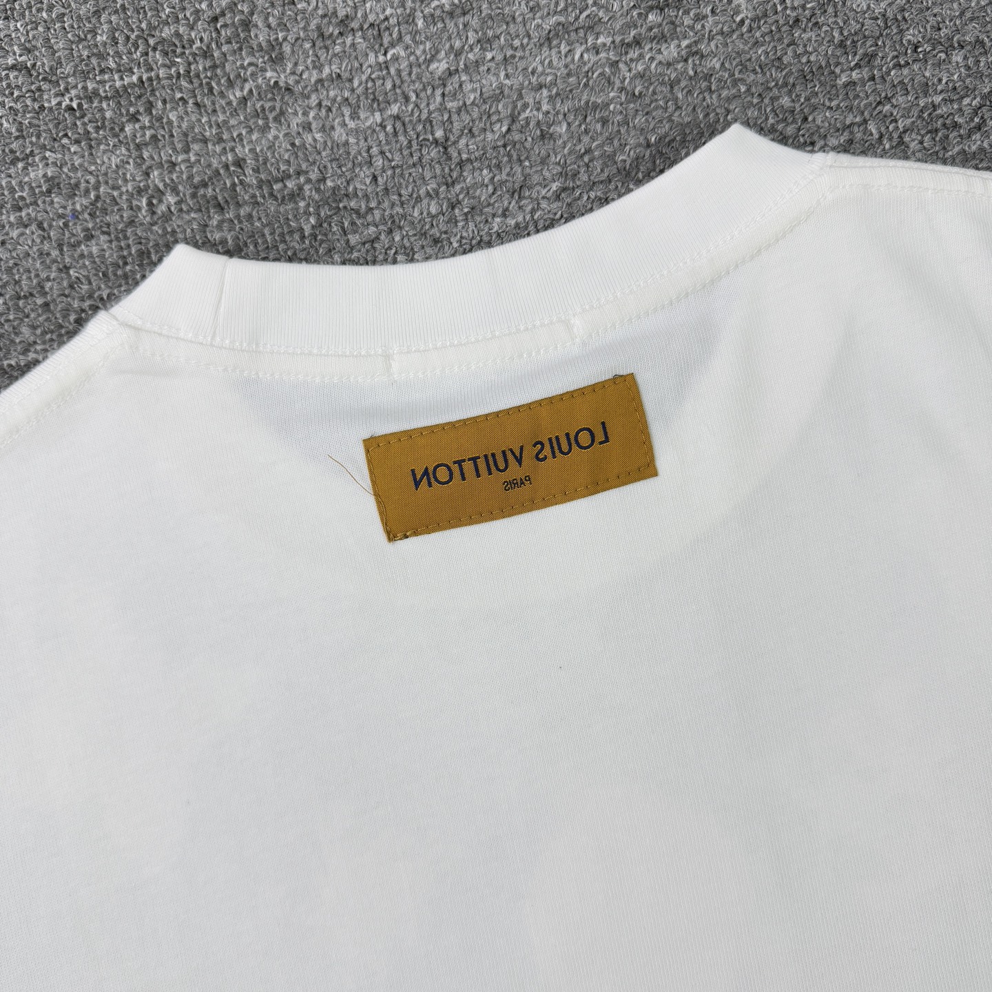 Louis Vuitton LOUIS VUITTON/路易威登LV 2025新款卡通logo项链印花短袖圆领T恤
