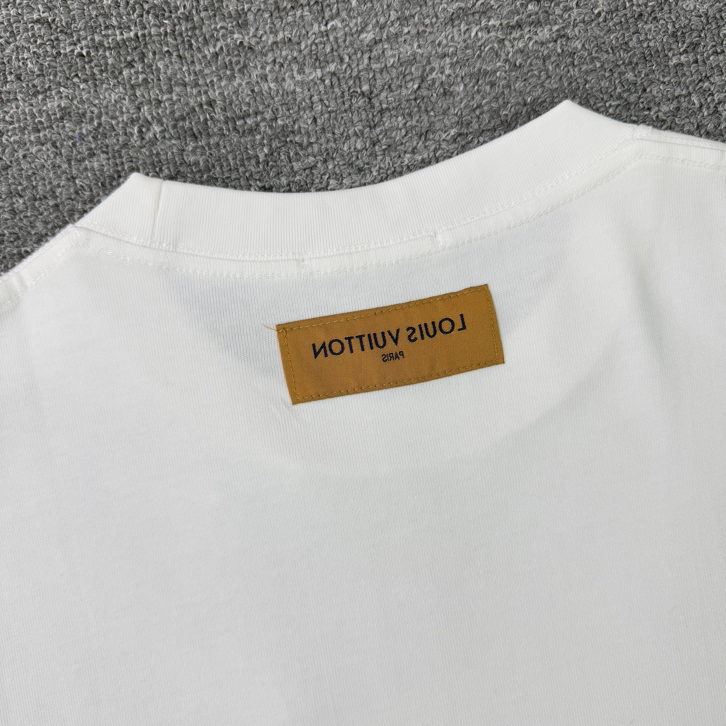 Louis Vuitton LOUIS VUITTON/路易威登LV 2025夏季新款3D渐变四叶草印花短袖圆领T恤