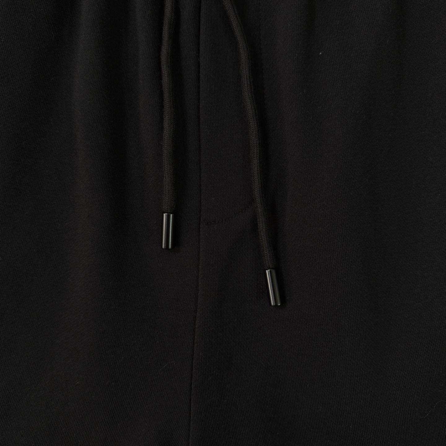 Burberry BURBERRY/巴宝莉 2026cc 轻奢主义 简约款 战马 刺绣logo 男女日常通勤穿搭 休闲短裤