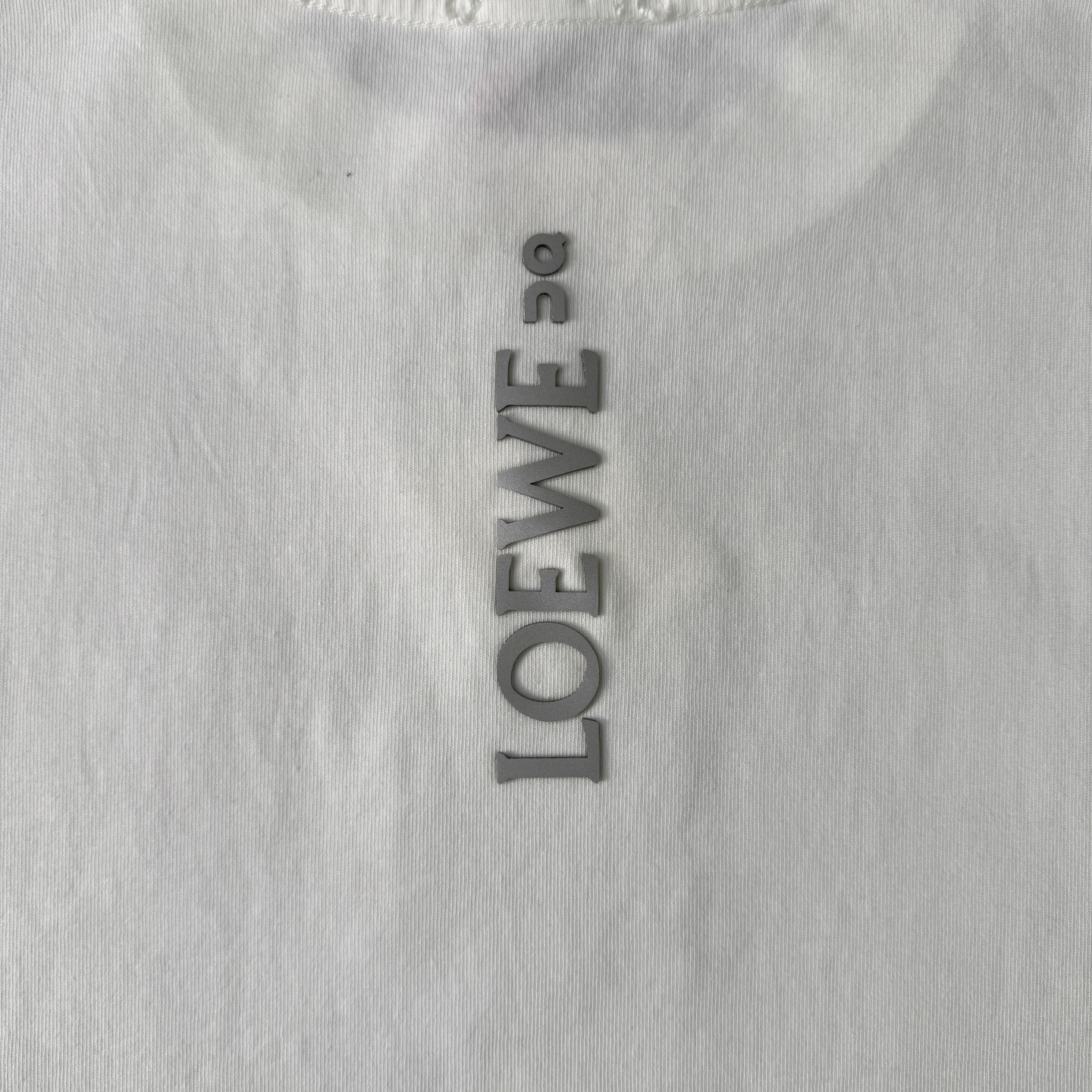Loewe 罗意威LOEWE联名昂跑2026新款重工磨破压胶印花短袖圆领T恤