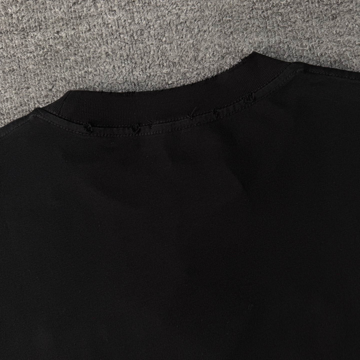 Loewe LOEWE罗意威26ss夏季新款高品质重工做旧刺绣T恤 圆领短袖