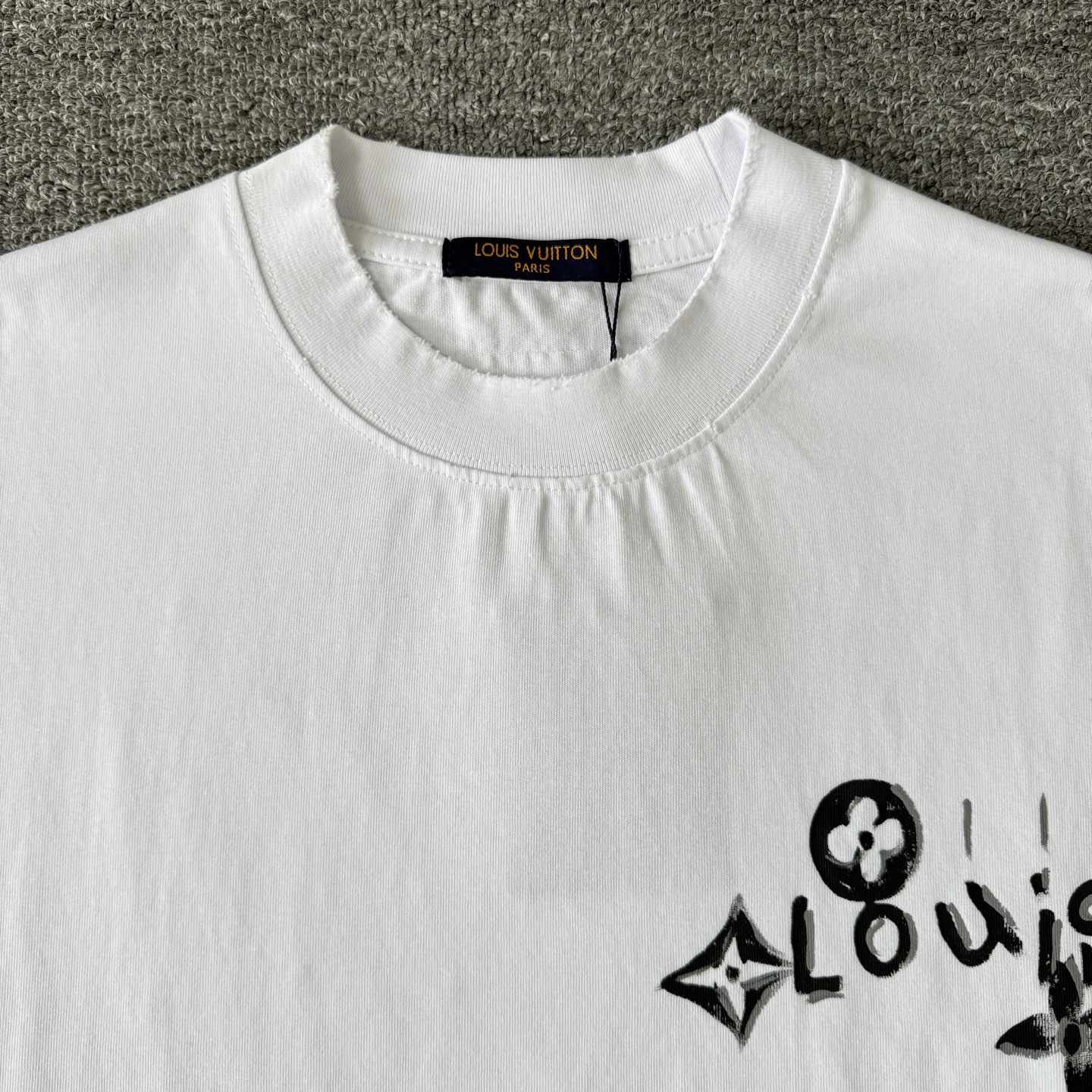 Louis Vuitton Louis vuitton路易威登LV26ss手绘涂鸦风短袖磨破圆领T恤