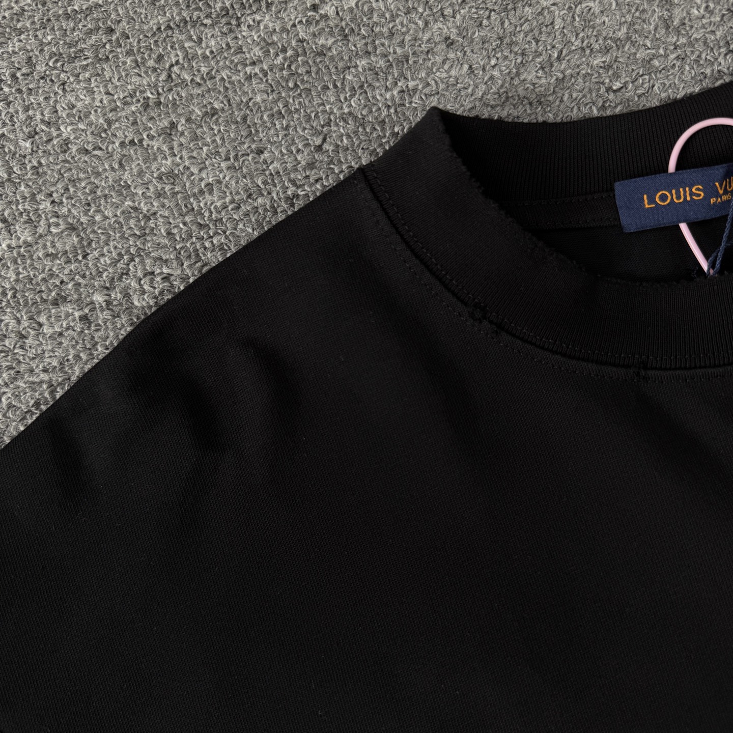 Louis Vuitton Louis vuitton路易威登LV26ss 珍珠字母短袖破洞圆领T恤