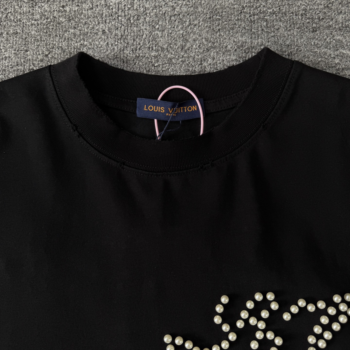 Louis Vuitton Louis vuitton路易威登LV26ss 珍珠字母短袖破洞圆领T恤
