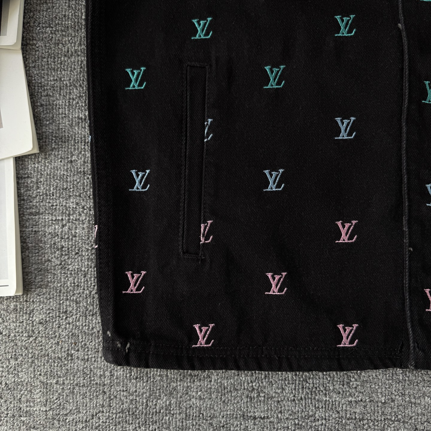 Louis Vuitton Louis Vuitton &