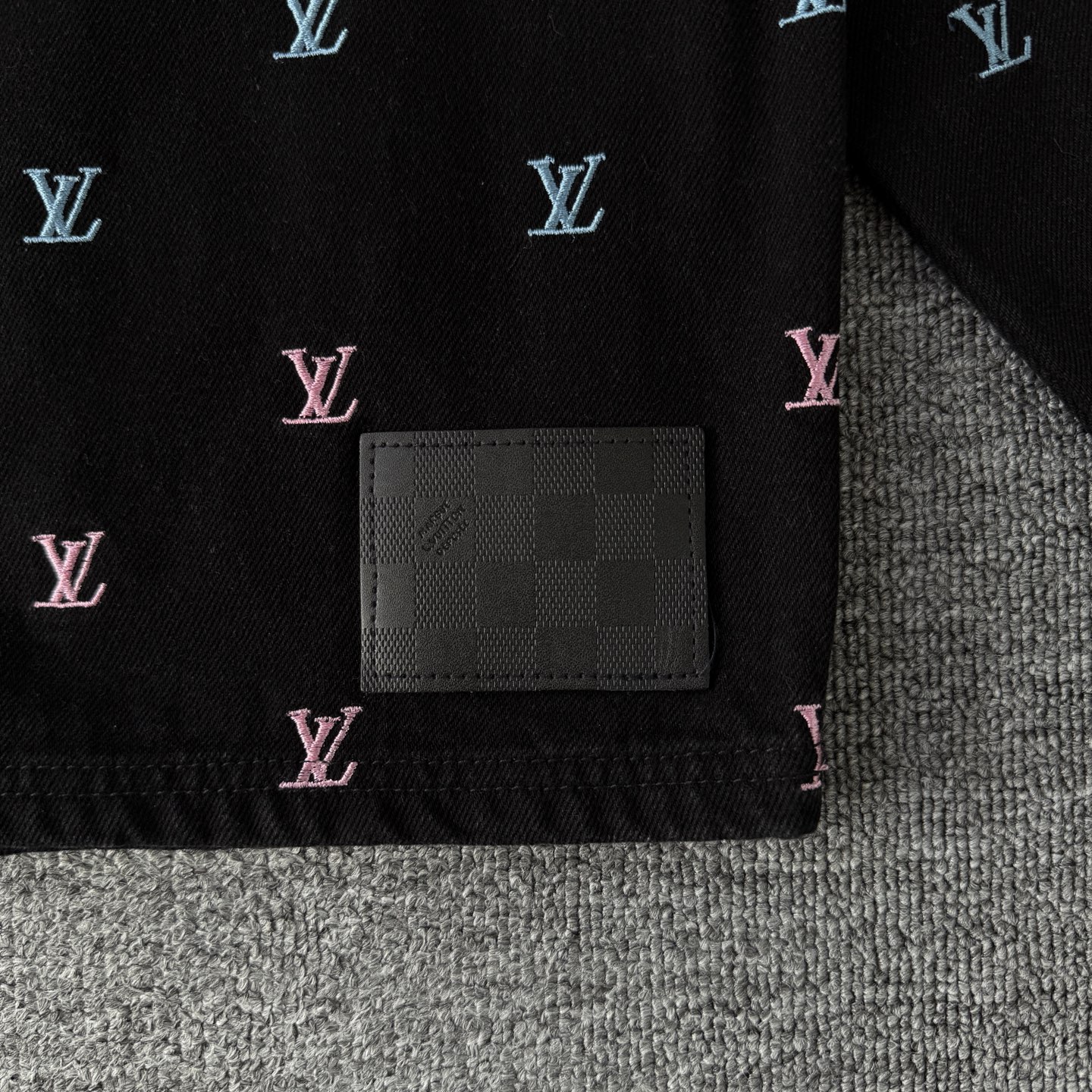 Louis Vuitton Louis Vuitton &