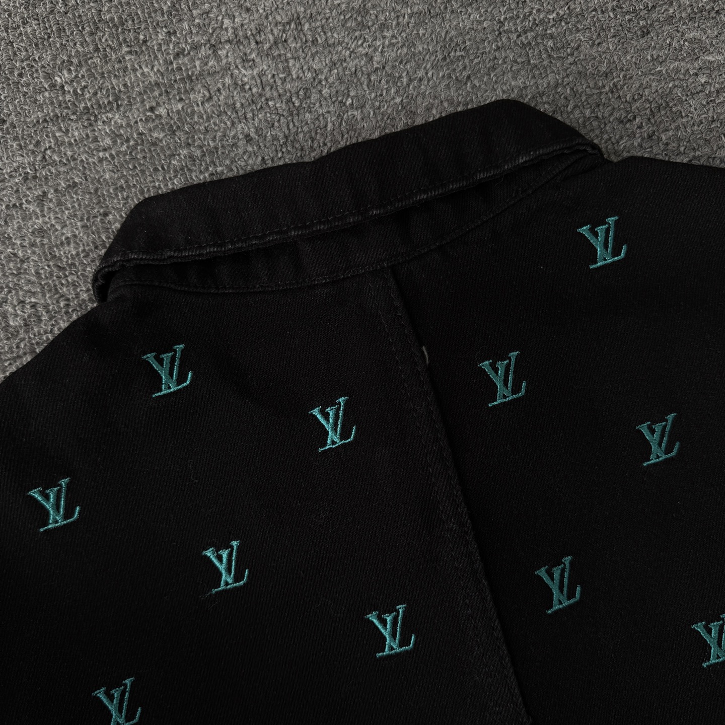 Louis Vuitton Louis Vuitton &