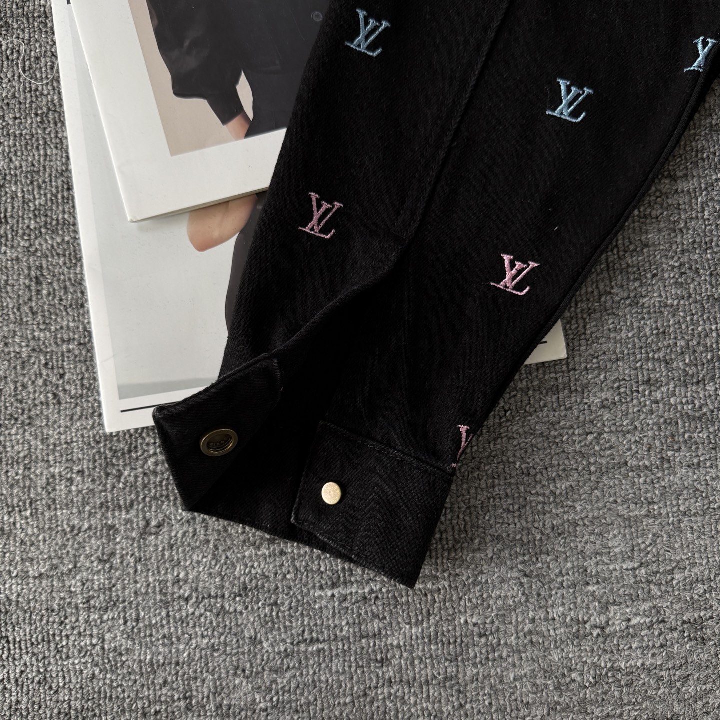Louis Vuitton Louis Vuitton &