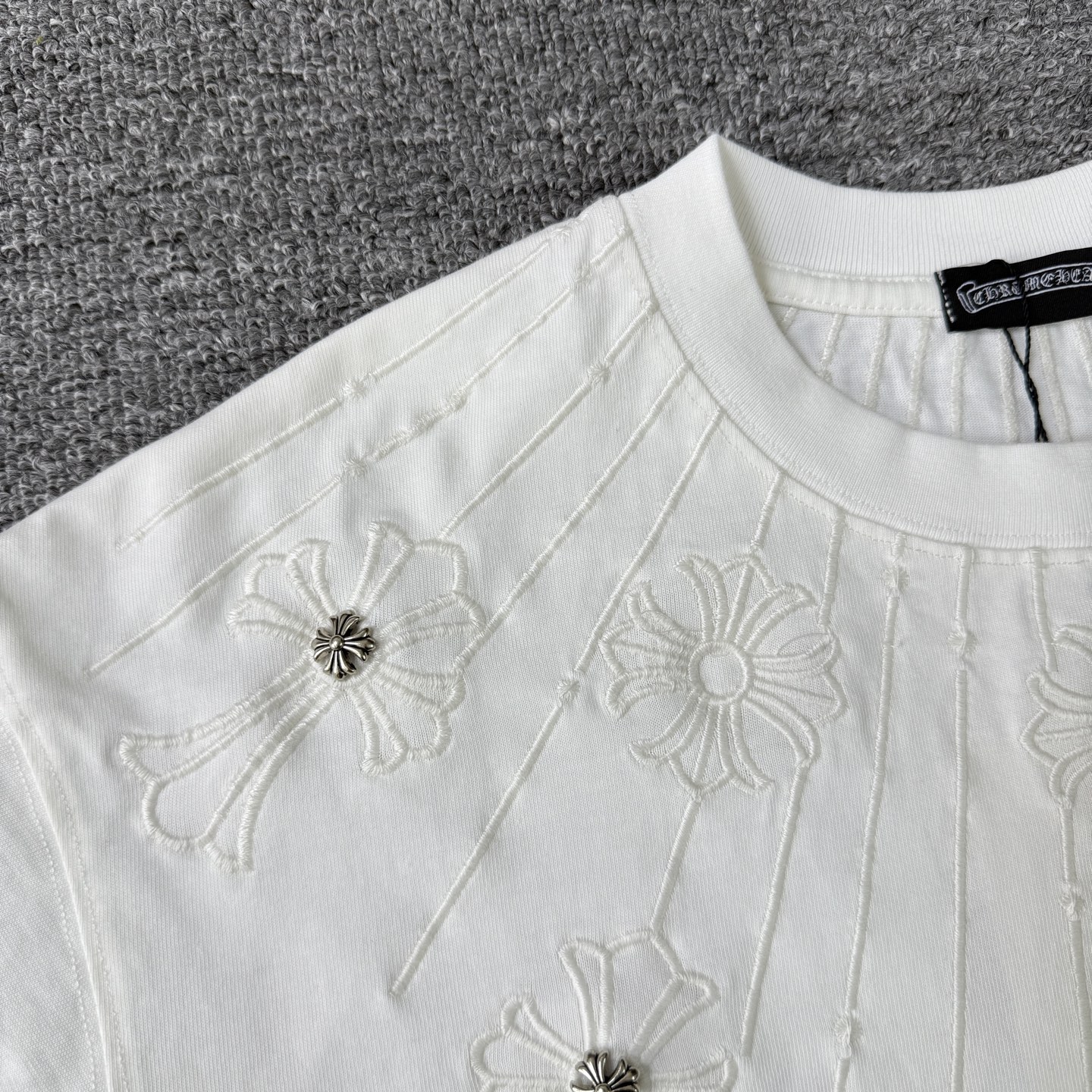 Chrome Hearts Chrome hearts克罗心CH26ss光变线刺绣十字架铆钉重工短袖圆领T恤