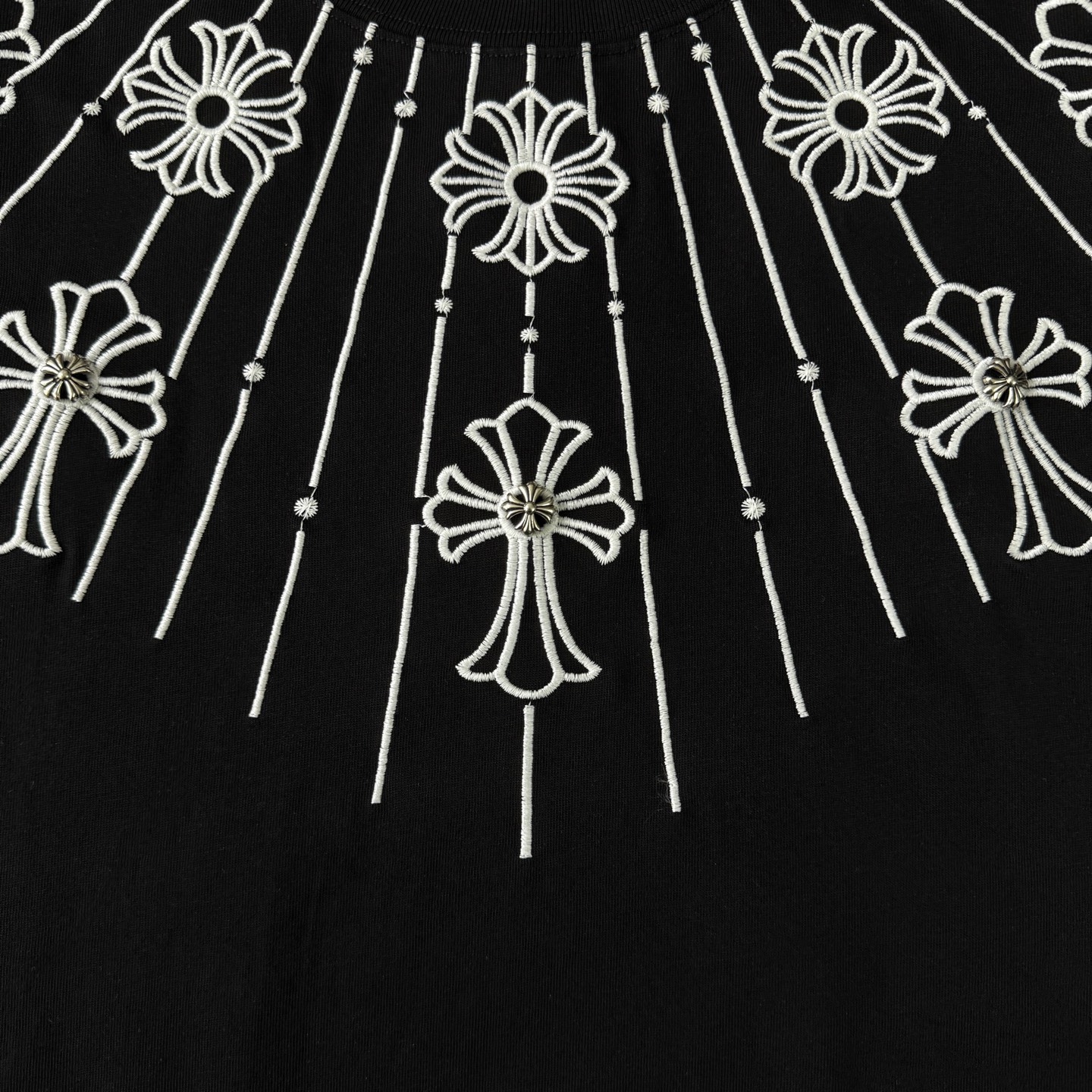 Chrome Hearts Chrome hearts克罗心CH26ss光变线刺绣十字架铆钉重工短袖圆领T恤