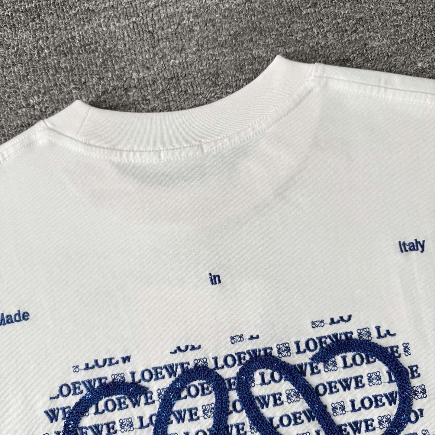 Loewe 罗意威LOEWE 26ss潮人限定款满印字母刺绣短袖圆领T恤