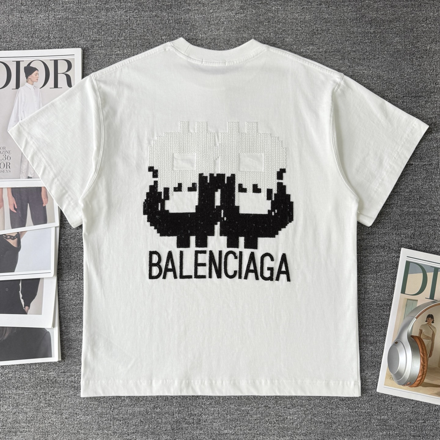 Balenciaga 巴黎世家Balenciaga26ss像素风刺绣圆领短袖T恤