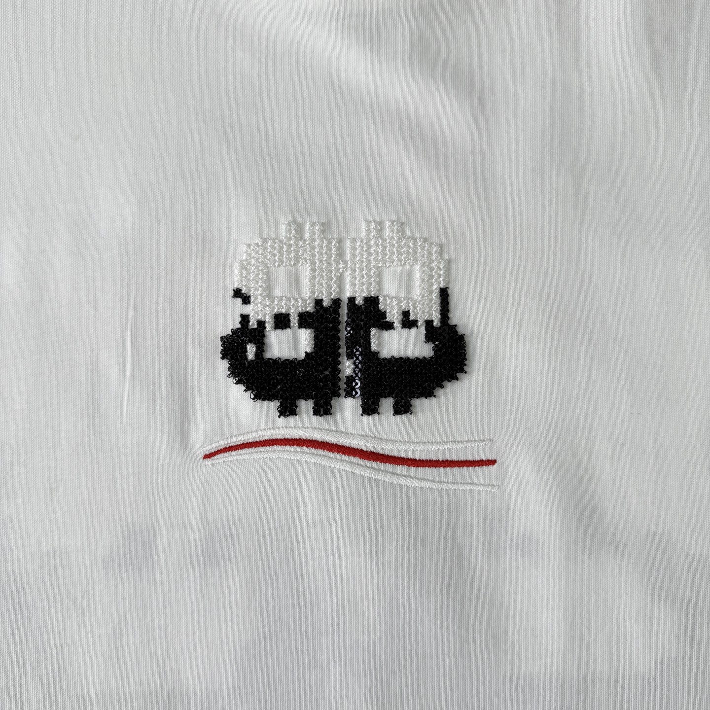 Balenciaga 巴黎世家Balenciaga26ss像素风刺绣圆领短袖T恤