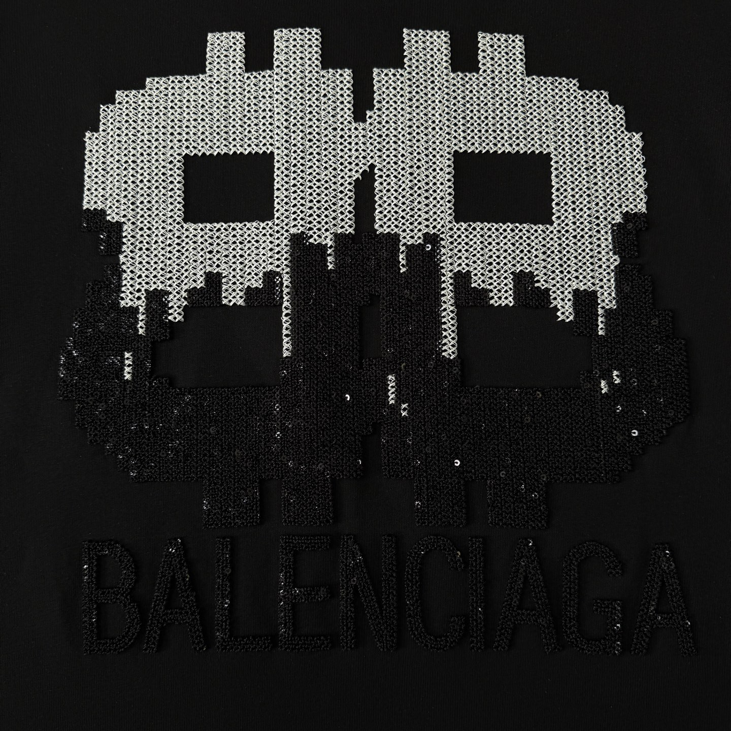 Balenciaga 巴黎世家Balenciaga26ss像素风刺绣圆领短袖T恤