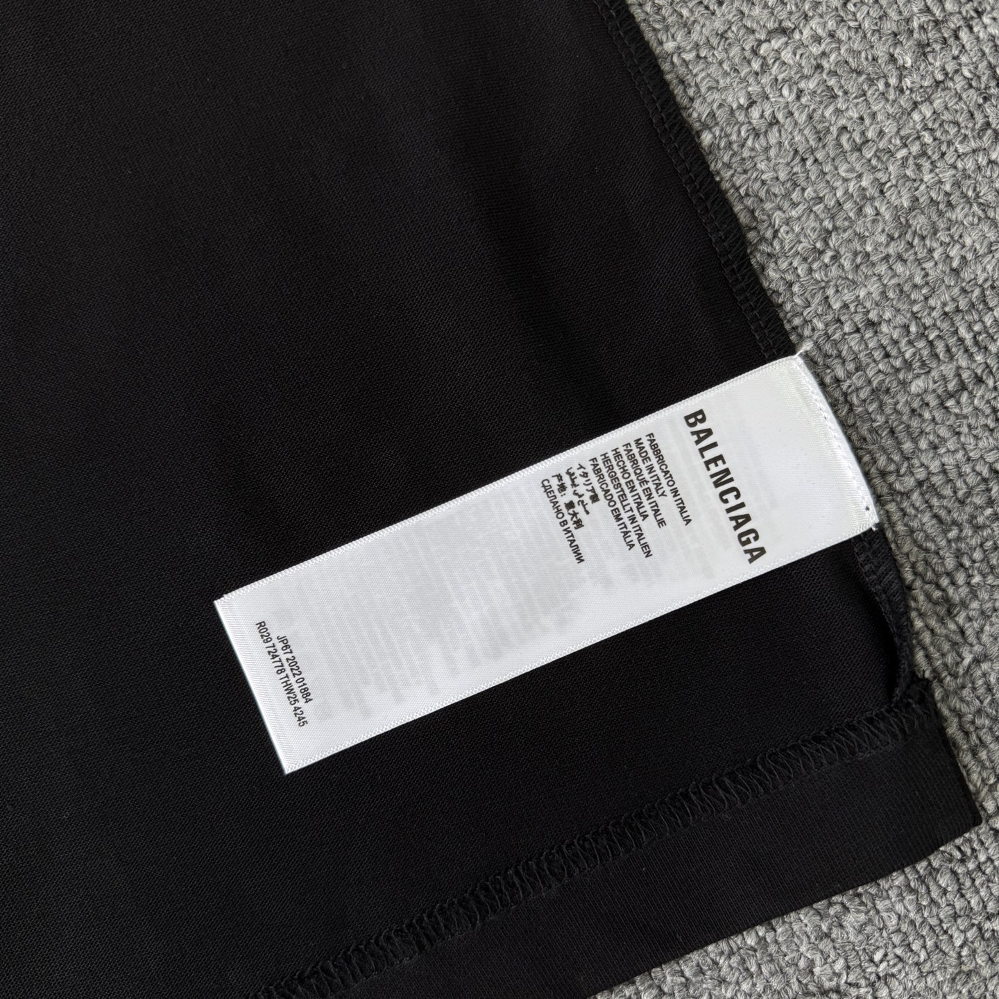 Balenciaga 巴黎世家Balenciaga26ss像素风刺绣圆领短袖T恤