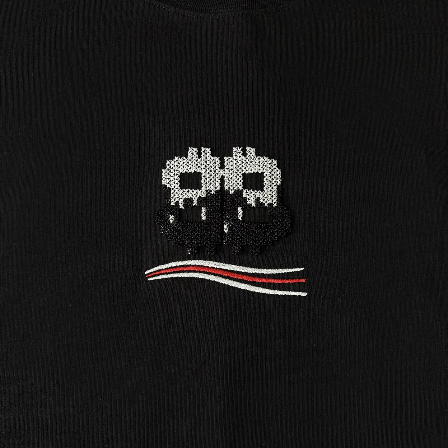 Balenciaga 巴黎世家Balenciaga26ss像素风刺绣圆领短袖T恤